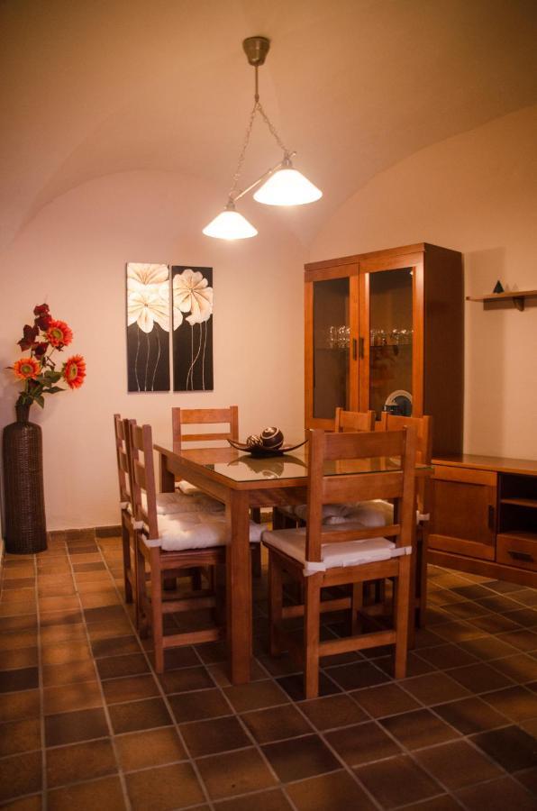 Casa Sierpes Apartment Caces Стая снимка